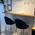 Cosy 1-Bedroom Arc De Triomphe
