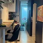 Cosy 1-Bedroom Arc De Triomphe