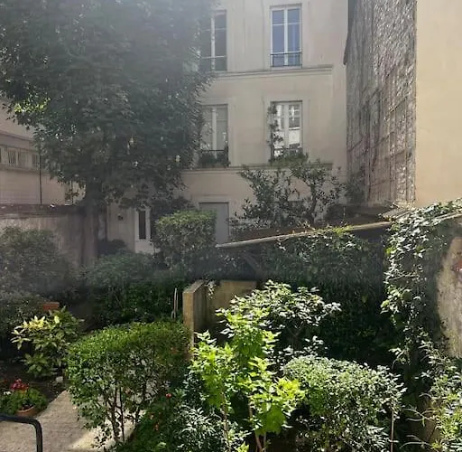 Cosy 1-Bedroom Arc De Triomphe